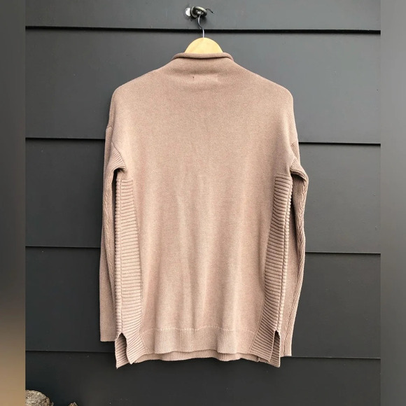 Tahari Rollneck Cotton Mix Sweater with side ribbing feature - S - Picture 2 of 6